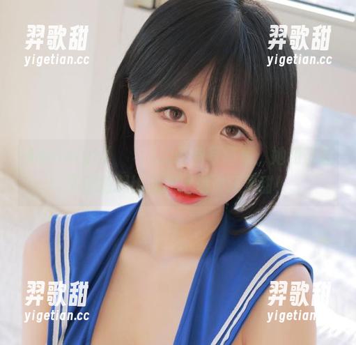 Addielyn(에디린)的最新写真集：她和圣诞节的搭配比我和冰淇淋还要甜！