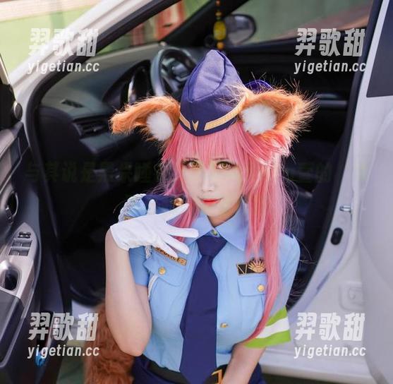 KaYa萱 与其说是黑呆睡衣,不如叫KaYa萱的‘放飞自我’高清套图