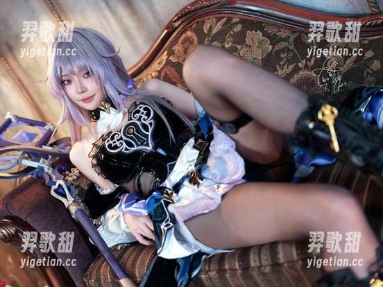 皮衣，不只是Machi马吉最新写真集里的华丽装束