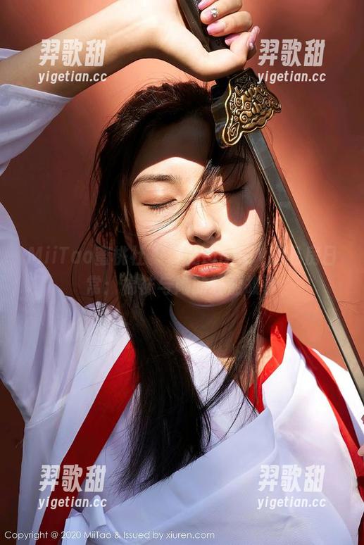 MiiTao蜜桃社 - 梦乃Mandy的私房日常：棉袜与她的轻盈故事