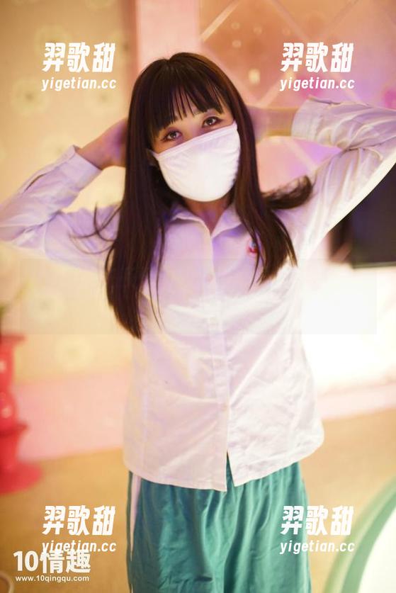 ROSI的午夜悸动：高清嫩学妹制服，总有些意想不到！