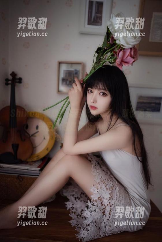 Shika小鹿鹿：无圣光状态下，那份温柔美图就像是在低声私语。