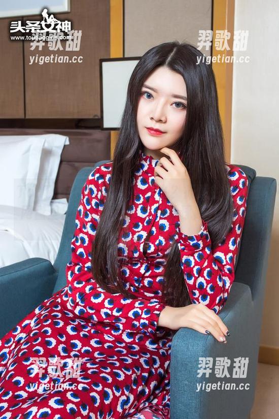 TouTiao头条女神 - 什么？筱慧的皮衣在网盘里出合集？心里已开始琢磨几套搭配。