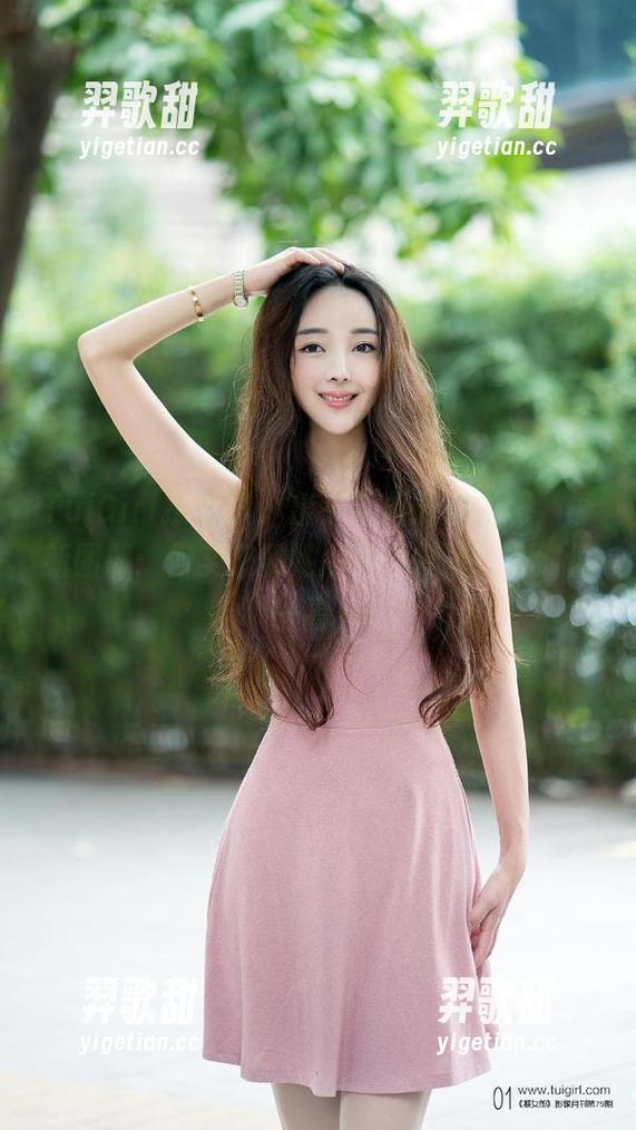 TuiGirl推女郎 - 出乎意料的魅力啊，最新图册：何奕恋和她那条牛仔裤，绝对值一看！