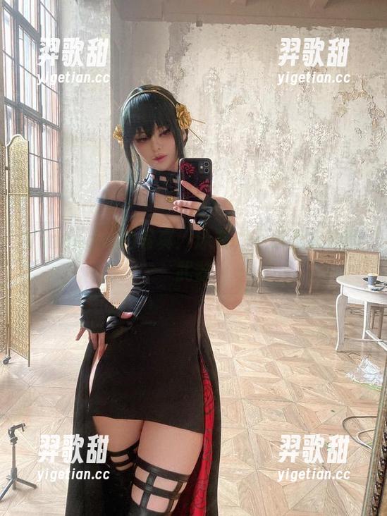 Vinnegal Vinnegal的写真:泳衣,不只是水边的武器