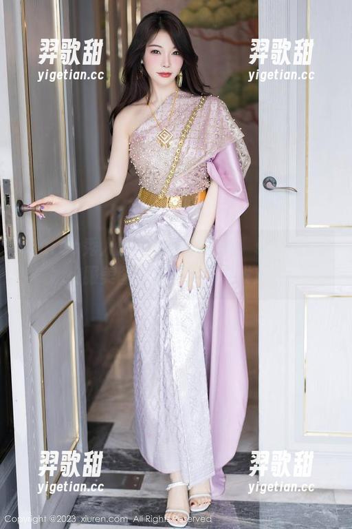 Xiuren秀人网 - 衣橱的隐秘：sophie余冰校服美图，资源不限量发放中！