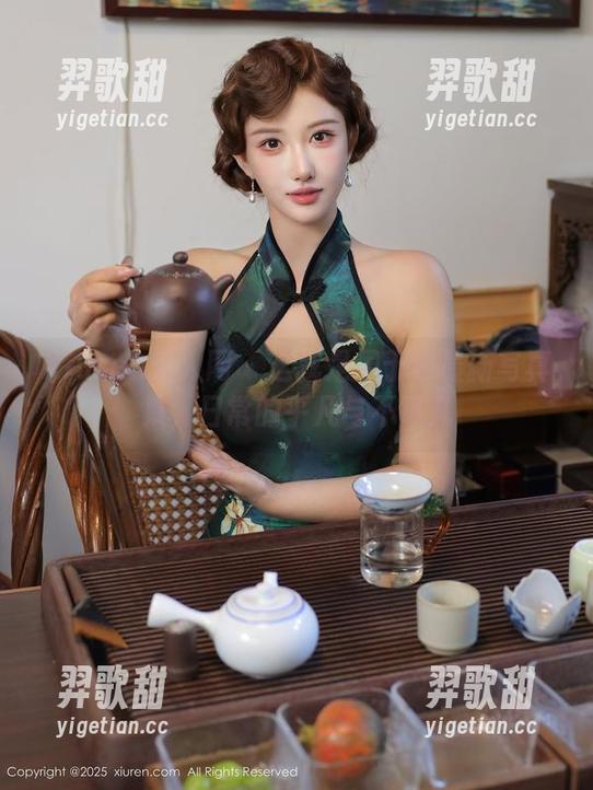 Xiuren秀人网 - 这就是周于希最新写真集，日常的平凡与不平凡