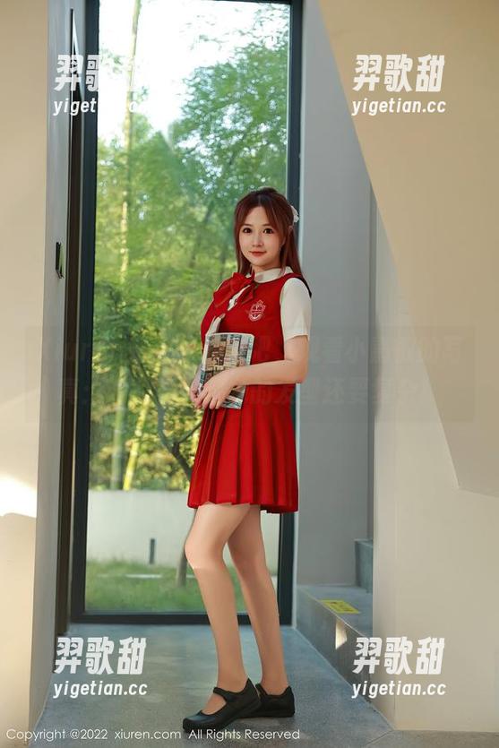 Xiuren秀人网 - 来吧，观看小嘉敏的写真：她的秘密比她的发型还要复杂！