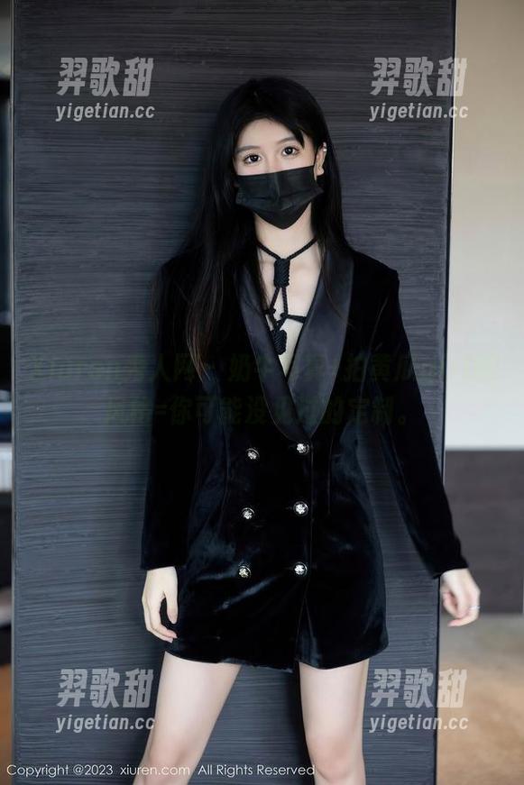 Xiuren秀人网 - 奶牛写真+拍黄瓜girl的风格=你可能没见过的定制。