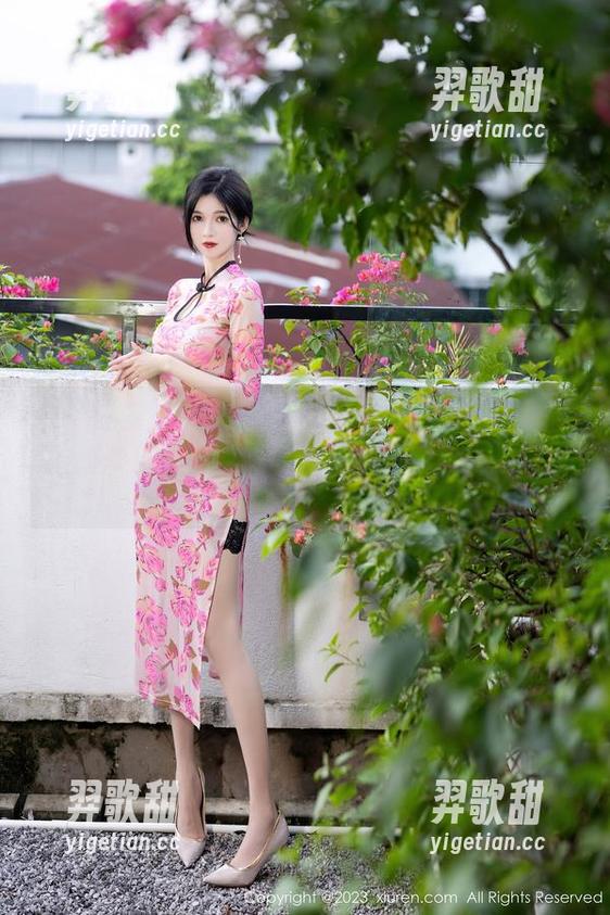 Xiuren秀人网 - 工作室里的图包，完成了！林文文yooki的裸足作品有点意思呀。