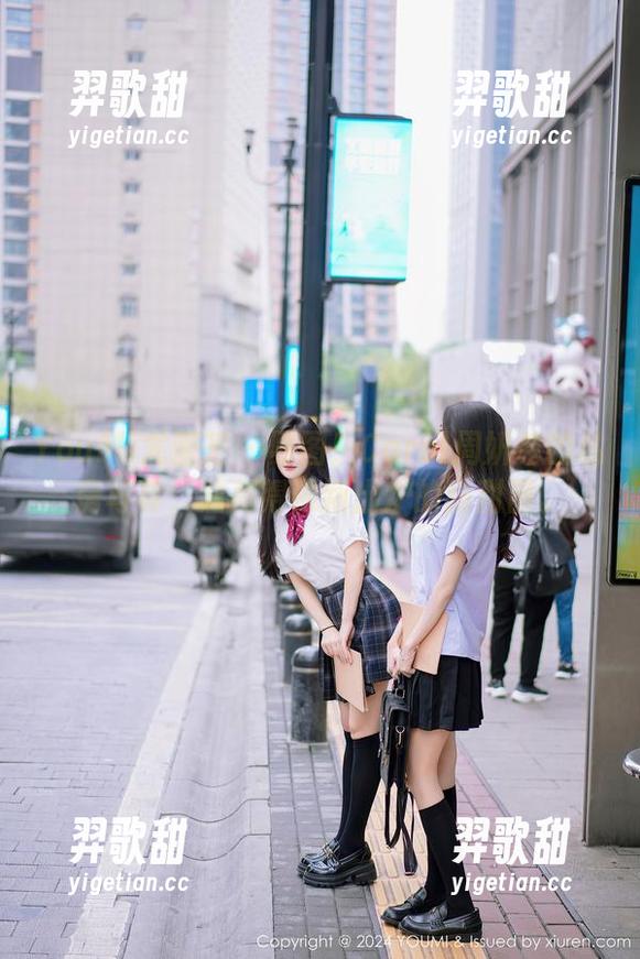 YouMi尤蜜荟 - 原图！Carol周妍希的私房写真，油亮得像新出炉的甜甜圈。