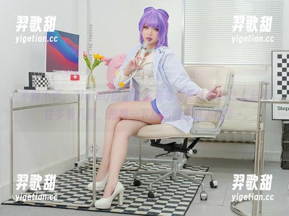 不得不说，ZinieQ的初音未来写真更新真是让人忍不住多看几眼，挖掘一下那些潜在的小细节～