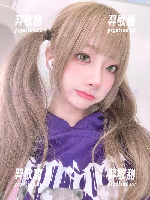 Wendy的低语：蛇女写真，让你沉醉其中！