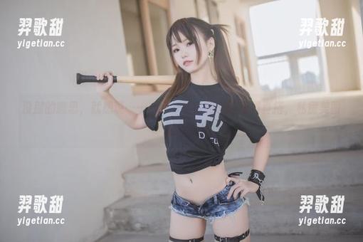没别的意思，就想说……yoko夏宅和她的眼镜真搭，私房美图必备！