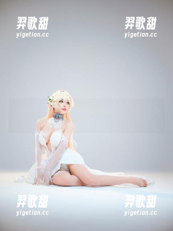 七七娜娜子 七七娜娜子这波黑丝,得问问哪里下载的?电眼和好身材,换我也想穿!