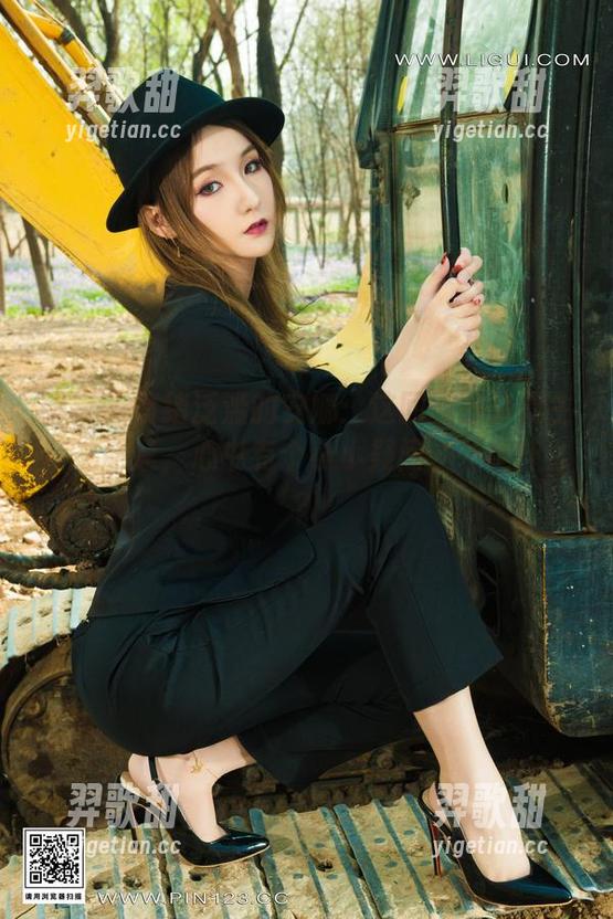 丽柜 - 情绪泛滥的安娜：这回的图集双生花之丽莲，心中有个小小疑问……是什么？