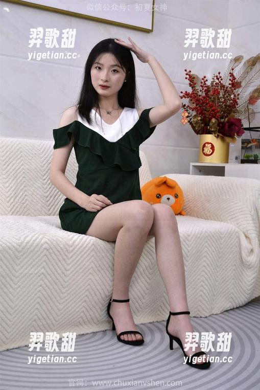初夏女神 - 新图集：依依，邻家女孩的学习之路，还是我们想象中的样子吗？