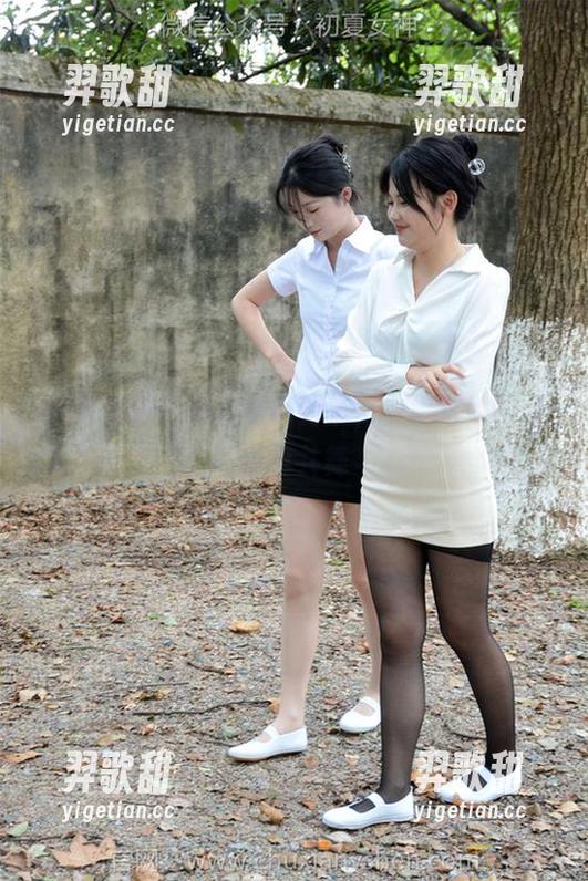初夏女神 - 写真时间到了，安妮与她的显眼包共舞