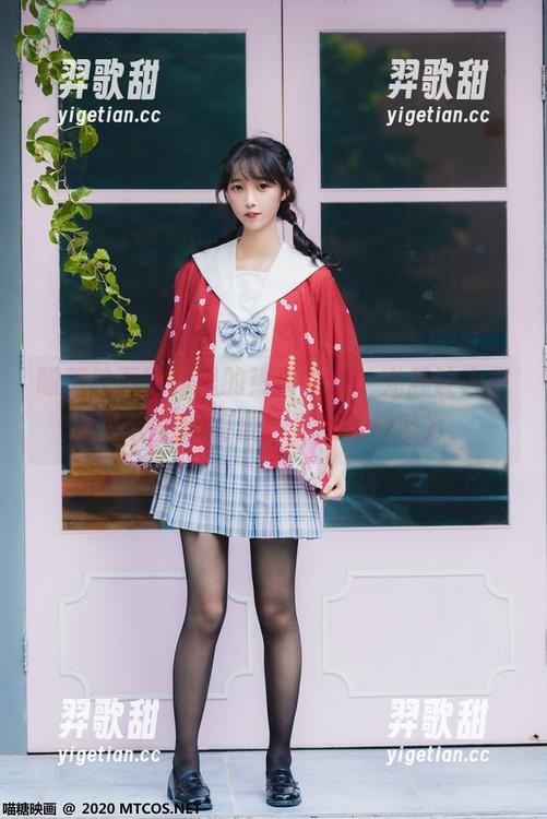 喵糖映画图集里的热裤女孩，尤其让人想知道她们的路数，果然有种魔力。