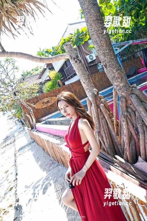 嗲囡囡 - 陈雅漫VICKY的白裙图集更新，真的让我有点儿...失语了。