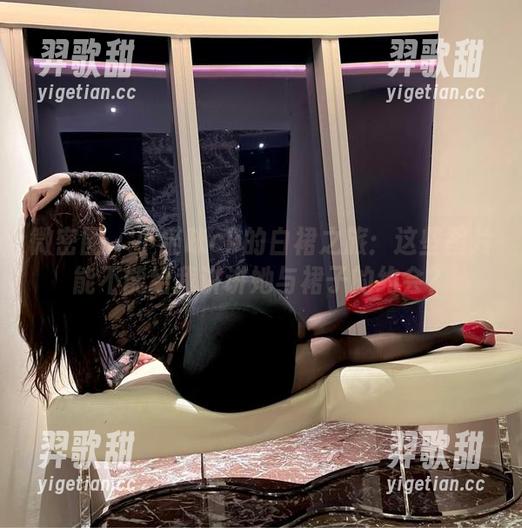 微密圈 - 小猫咪ck的白裙之旅：这些图片能不能给我讲讲她与裙子的约会？