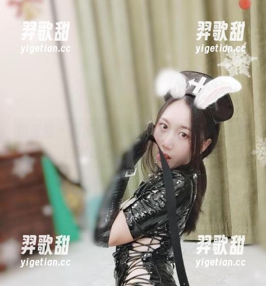 微密圈 - 再来小玉吃果冻的美图，探探她的本钱智慧到底哪里来？