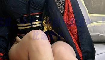 原图在此，小瑶幺幺的八重巫女，跟神仙比谁更仙。