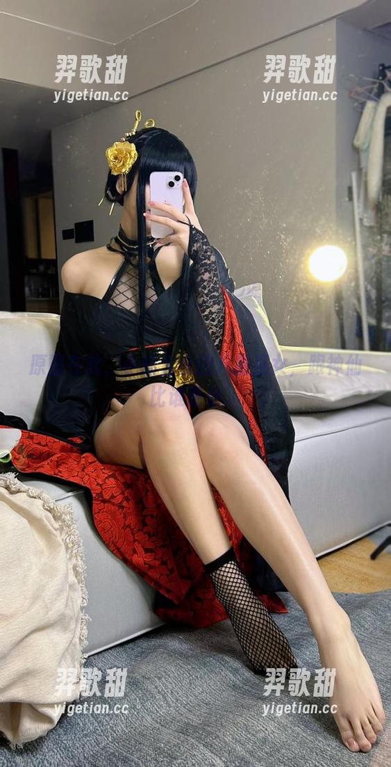 原图在此，小瑶幺幺的八重巫女，跟神仙比谁更仙。