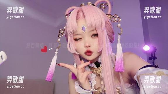 独自蠕动，盯着小瑶幺幺的蓝白条纹……一幅画像惹的祸！