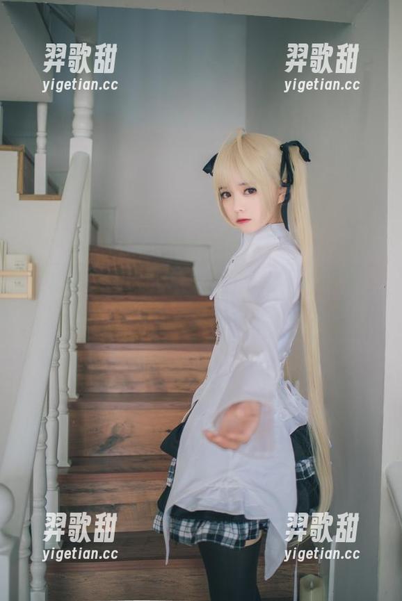 “蕾姆泳装”更新啦！小野妹子w是不是觉得我都快要记住每一条腰线了？