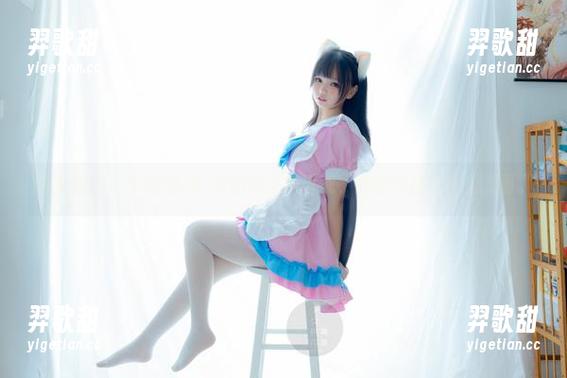少女秩序 - 千澄的JK,原图似乎告诉我，她的作品不止是表面。
