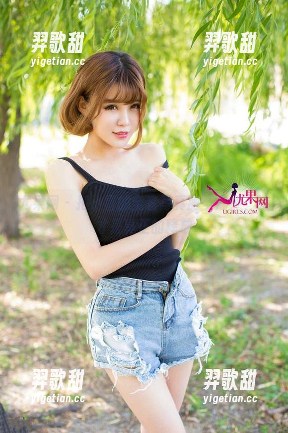 尤果网 - 把小喜的全套写真搬至户外，这才是真正的释放