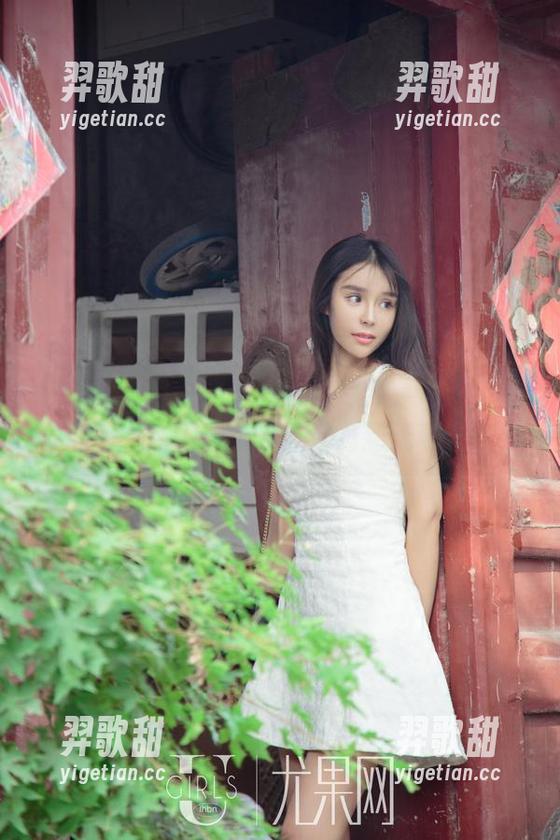 尤果网-栗子 尤果网 - 这个栗子拍的粉色合集写真,我真的有点困惑,哪种好看到无可救药
