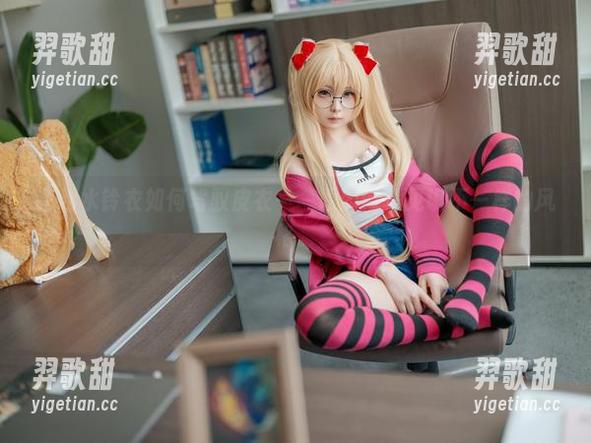 幼水铃衣 论幼水铃衣如何驾驭皮衣——原图带你见识不一样的风格。