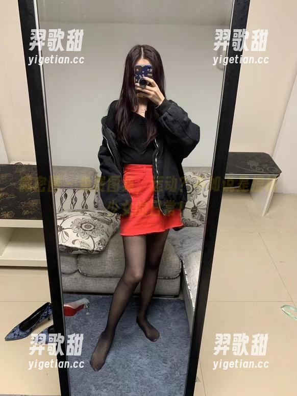 微密圈 - 免费图集，运动？不如说是提袜少女的日常！