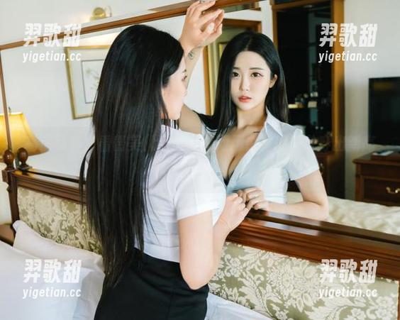 高清写真，看普美(bomi)如何用白裙把简单穿出新高度！