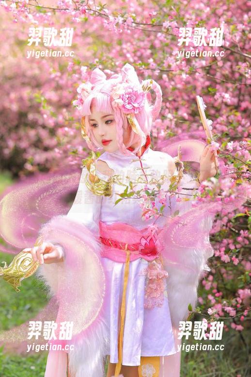 美图画面太撩，我的脑补快跟不上了，桃暖酱的红裙真霸道！