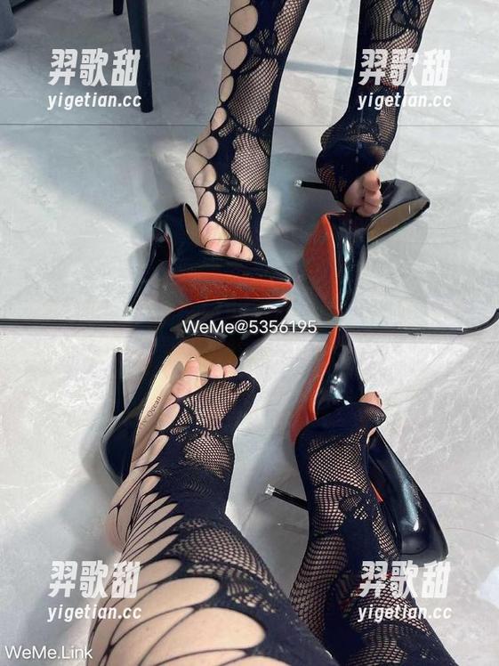 微密圈 - 桃沢樱呀的校服合集，为什么裙子总是那么短？不科学啊！
