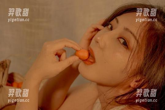 樱晚gigi与她的夏引：美图看多了，想吃西瓜！