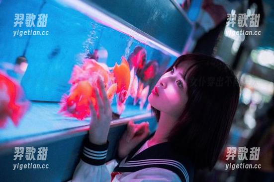 来吧！原图都到这里了，看河豚抚子如何把小女仆穿出不同层次！