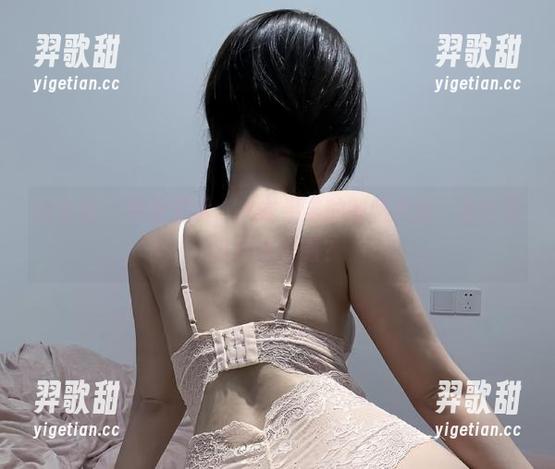 微密圈 - 原图展示：火龙果羊的制服风貌，怎么可以这么好看？