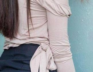 爱尤物 - 这个高清里的徐莉芝Booty让人想追问：制服是不是她的绝技？套图篇真的得好好研究一下啊！