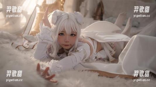 图库里的王胖胖u，穿着PA15校服，那微妙的气场你看到了吗？