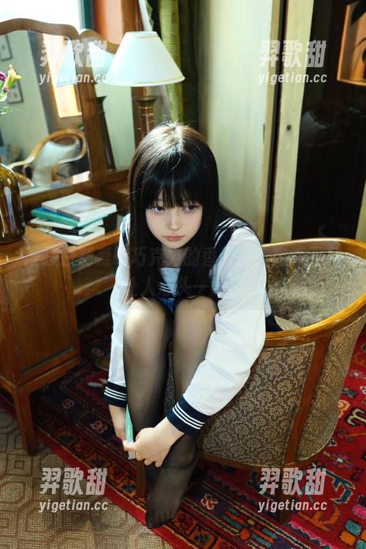白莉爱吃巧克力 迎接白莉爱吃巧克力的香奈乎,高清下载让人心头一颤!