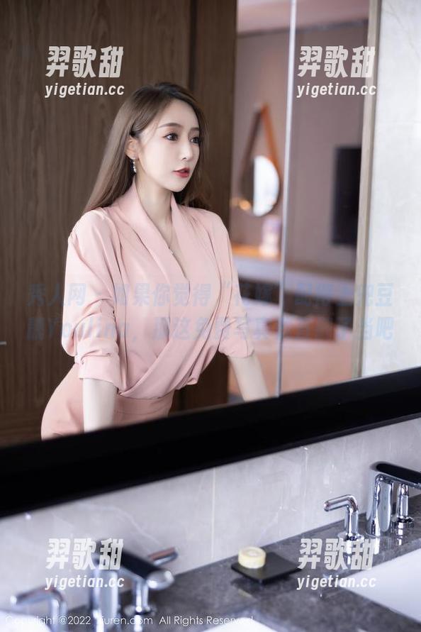 秀人网 - 如果你觉得“花嫁”配得上兜豆靓Youlina，那这免费写真就直截了当吧