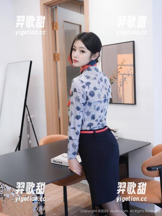 秀人网 - 夏雪爱的连体衣必看！原图更新，估计我穿上也能成模特…只有身材不太够！