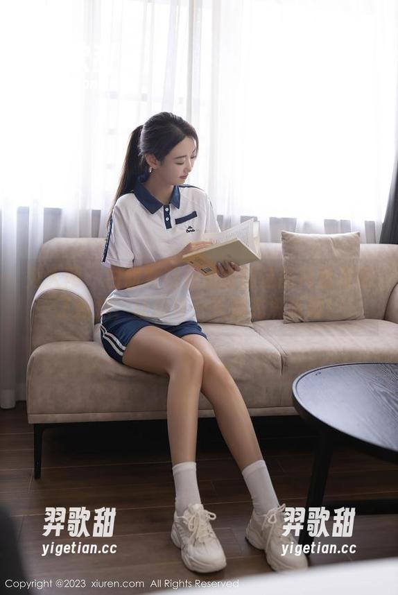 秀人网 - 白甜女孩在她的精选图片里发明了新招，让你每一天都充满乐趣！