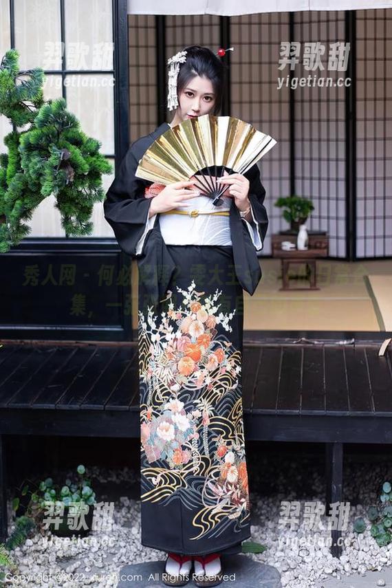 秀人网-雯大王susie 秀人网 - 何必解释?雯大王susie的日常合集,一张张照片都有自己的声音
