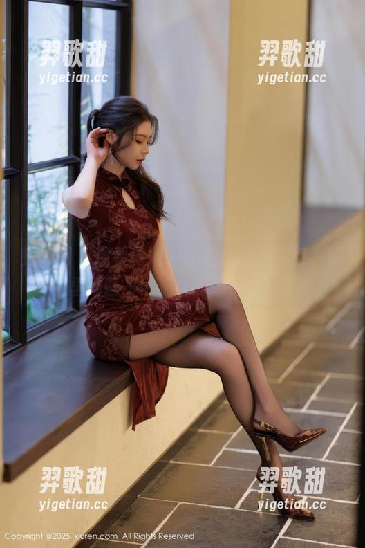 秀人网 - 观看黄婧GIGI的比基尼图包，脑海里那些不可描述的想法又来了！