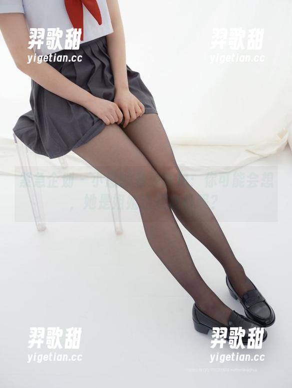 紧急企划 - 小恩的私房图包：你可能会想，她是姐姐还是女神呢？